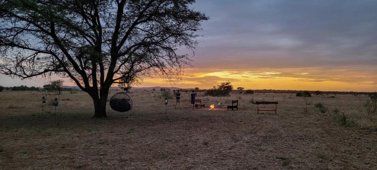 Zawadi Camp Hotel Serengeti Ngoại thất bức ảnh